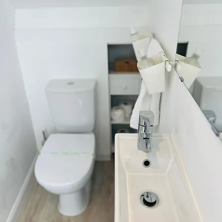 Sea And Self Contained Apartment *